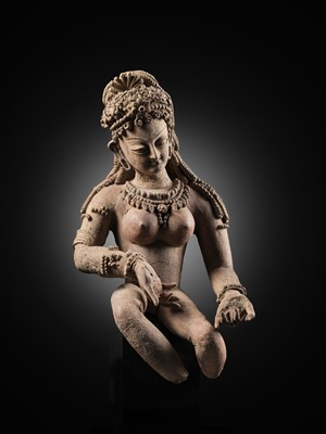 Lot 186 - A RARE TERRACOTTA FIGURE OF A FEMALE DEITY, ANCIENT REGION OF HUND