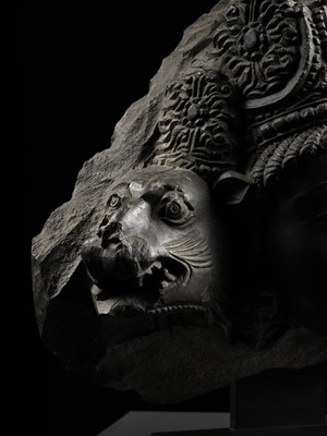 Lot 192 - AN IMPORTANT GRAY CHLORITE HEAD OF VAIKUNTHA VISHNU, KASHMIR, 8TH TO EARLY 9TH CENTURY