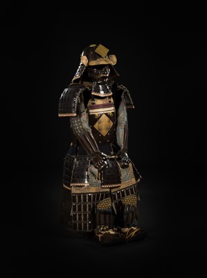 Lot 164 - A SUIT OF ARMOR (YOROI) WITH A SUJIBACHI KABUTO WITH A HISHIMON MAEDATE