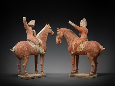 Lot 129 - A RARE PAIR OF FOREIGN EQUESTRIAN ARCHERS, PAINTED POTTERY, TANG DYNASTY