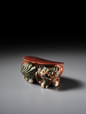Lot 537 - A SANCAI GLAZED POTTERY ‘LION’ PILLOW, LIAO TO JIN DYNASTY