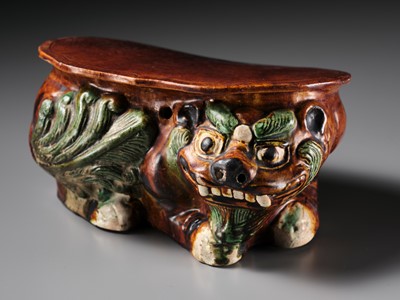 Lot 537 - A SANCAI GLAZED POTTERY ‘LION’ PILLOW, LIAO TO JIN DYNASTY