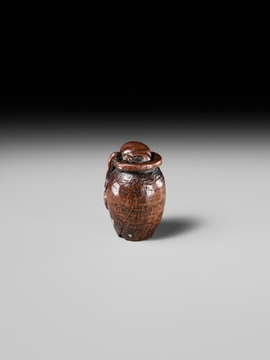 Lot 171 - ISSAI: A FINE NAGOYA SCHOOL WOOD NETSUKE OF A TAKOTSUBO, OCTOPUS POT