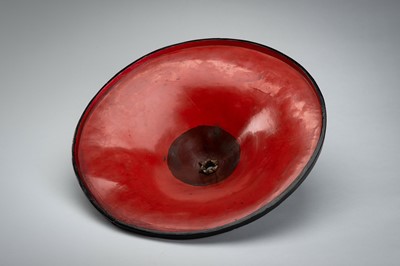 Lot 154 - A LACQUER JINGASA (WAR HAT) WITH THE KEN-MITSUBISHI MON