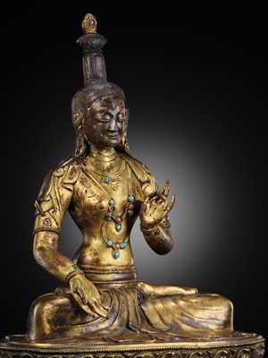 Lot 22 - A LARGE GILT BRONZE FIGURE OF TARA, 17TH-18TH CENTURY