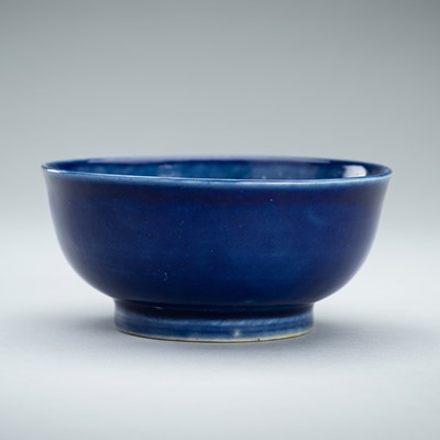 Lot 1889 - A BLUE GLAZED PORCELAIN BOWL, 18TH CENTURY