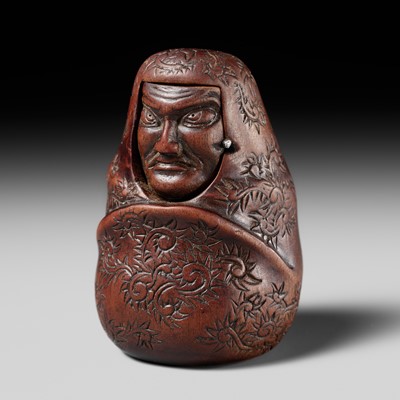 Lot 518 - KYOKUYU: A WOOD KARAKURI (TRICK) NETSUKE OF A DARUMA DOLL WITH POEM