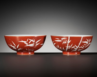 Lot 161 - A FINE AND RARE PAIR OF CORAL-GROUND REVERSE-DECORATED 'BAMBOO' BOWLS, QIANLONG MARK AND PERIOD