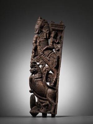 Lot 307 - AN ARCHITECTURAL WOOD BRACKET, TAMIL NADU, 17TH-18TH CENTURY