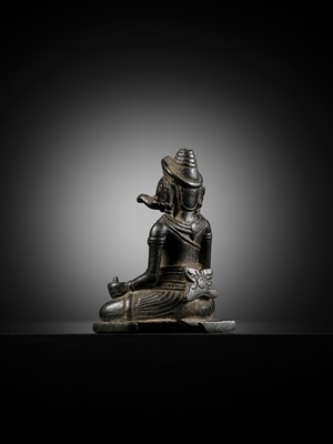 Lot 265 - A FINE BRONZE FIGURE OF GANESHA, KHMER EMPIRE, ANGKOR WAT STYLE