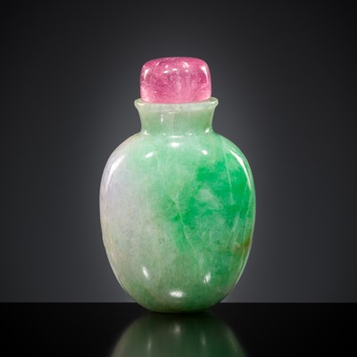 Lot 480 - AN APPLE-GREEN AND LAVENDER JADEITE SNUFF BOTTLE, QING DYNASTY, 1780-1850