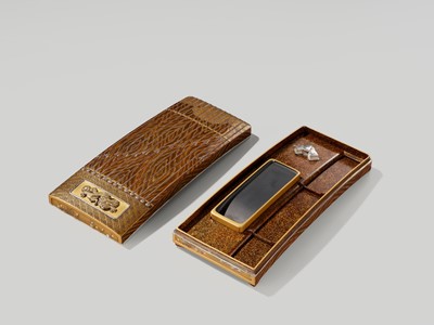 Lot 118 - A FINE LACQUER SUZURIBAKO (WRITING BOX) IN THE FORM OF A KOTO (HARP)