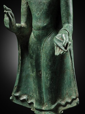 Lot 217 - A RARE AND IMPORTANT BRONZE FIGURE OF BUDDHA, PAGAN PERIOD
