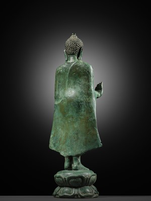 Lot 217 - A RARE AND IMPORTANT BRONZE FIGURE OF BUDDHA, PAGAN PERIOD