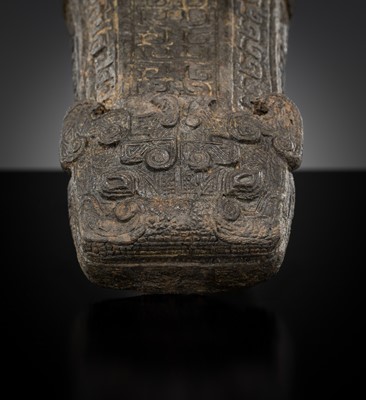 Lot 61 - A BRONZE ‘DRAGON HEAD’ CHARIOT POLE FITTING, WARRING STATES PERIOD