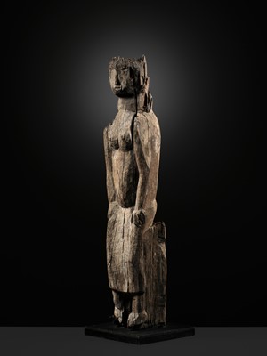 Lot 229 - A LARGE WOOD FIGURE, HAMPATONG, DAYAK PEOPLE, IBAN TRIBE, 19TH TO EARLY 20TH CENTURY