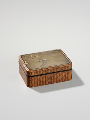 Lot 15 - SHIGEHISA: A WOVEN RATTAN BOX AND COVER INLAID WITH A FINE SHIBUICHI PLAQUE DEPICTING A GOOSE IN WINTER