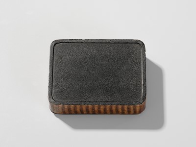 Lot 15 - SHIGEHISA: A WOVEN RATTAN BOX AND COVER INLAID WITH A FINE SHIBUICHI PLAQUE DEPICTING A GOOSE IN WINTER