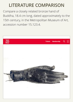 Lot 689 - A BRONZE HAND OF BUDDHA, SUKHOTHAI KINGDOM (1238-1438)