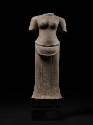 Lot 255 - A LARGE SANDSTONE TORSO OF A FEMALE DEITY, ANGKOR WAT STYLE, ANGKOR PERIOD