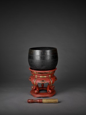 Lot 2 - A BUDDHIST BRONZE GONG ON A LACQUERED WOOD STAND