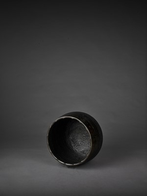 Lot 2 - A BUDDHIST BRONZE GONG ON A LACQUERED WOOD STAND