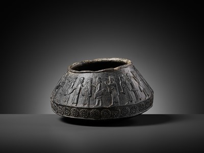 Lot 321 - A WESTERN ASIATIC ‘PROCESSION OF TRIBUTE BEARERS’ CHLORITE VESSEL, 1st MILLENNIUM BC