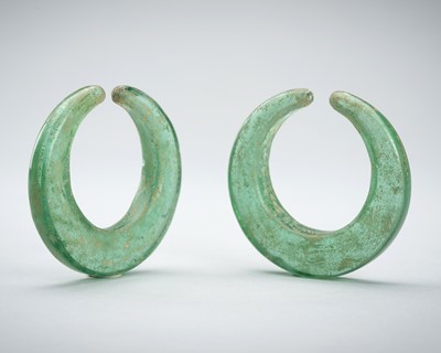 Lot 965 - AN ANCIENT PAIR OF GREEN GLASS EARRINGS, 3RD CENTURY