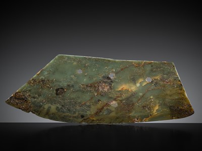 Lot 139 - A GREEN JADE CEREMONIAL BLADE, SHANG TO WESTERN ZHOU DYNASTY