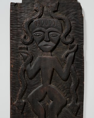 Lot 356 - A CARVED WOOD HOUSE PANEL OF A WARRIOR, PAIWAN, LATE 19TH CENTURY