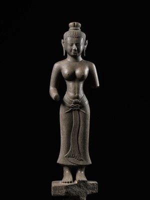 Lot 261 - A LARGE SANDSTONE FIGURE OF UMA, MEKONG DELTA, LATE 12TH CENTURY