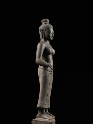 Lot 261 - A LARGE SANDSTONE FIGURE OF UMA, MEKONG DELTA, LATE 12TH CENTURY