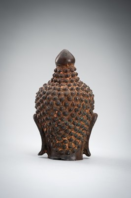 Lot 1014 - A BRONZE HEAD OF BUDDHA, CHIENG SEN STYLE