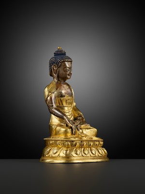 A GILT-BRONZE FIGURE OF BUDDHA SHAKYAMUNI, QING DYNASTY