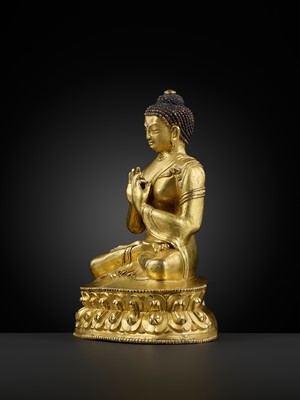 Lot 17 - A GILT-BRONZE FIGURE OF SHAKYAMUNI BUDDHA, TIBET, 15TH – 16th CENTURY