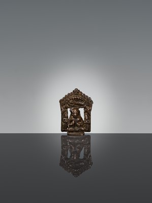 Lot 285 - AN EXTREMELY RARE COPPER ALLOY ICON OF NAMMALVAR, 16TH CENTURY