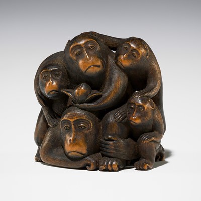 Lot 500 - A FINE WOOD NETSUKE OF A MISCHIEF OF MONKEYS