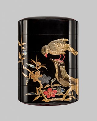 Lot 22 - YAMADA JOKASAI: A FINE FOUR-CASE LACQUER INRO WITH A PUFFIN