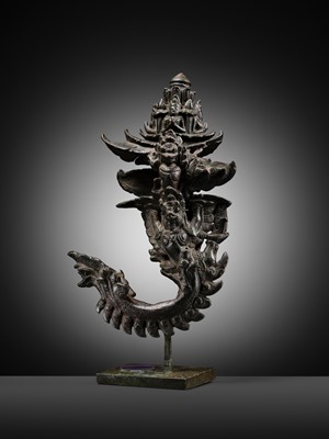 Lot 264 - A BRONZE PALANQUIN HOOK, KHMER EMPIRE, 12TH-13TH CENTURY