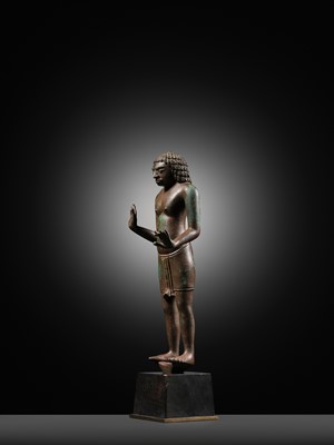 Lot 247 - A RARE BRONZE FIGURE OF KRISHNA, PRE-ANGKORIAN PERIOD, PHNOM DA STYLE