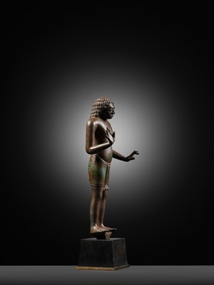 Lot 247 - A RARE BRONZE FIGURE OF KRISHNA, PRE-ANGKORIAN PERIOD, PHNOM DA STYLE