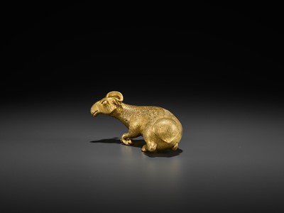 Lot 82 - A GILT BRONZE FIGURE OF A RECUMBENT ‘LONGEVITY’ RAM, MING DYNASTY