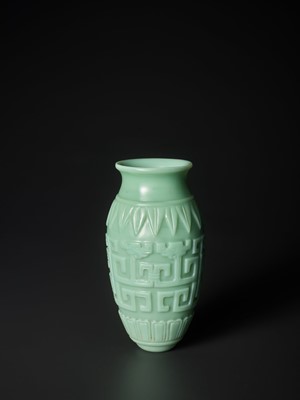 Lot 120 - A RARE CARVED ARCHAISTIC ‘KUILONG’ TURQUOISE GLASS VASE, MID-QING DYNASTY