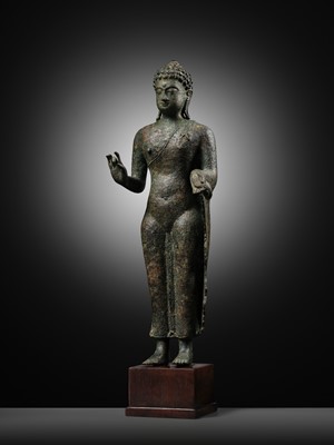 Lot 226 - A BRONZE FIGURE OF BUDDHA, INDONESIA, 9TH-11TH CENTURY