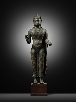 Lot 226 - A BRONZE FIGURE OF BUDDHA, INDONESIA, 9TH-11TH CENTURY