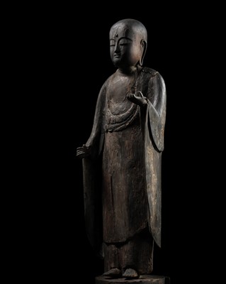 Lot 158 - AN IMPRESSIVE AND VERY LARGE CARVED WOOD FIGURE OF JIZO BOSATSU, MUROMACHI PERIOD