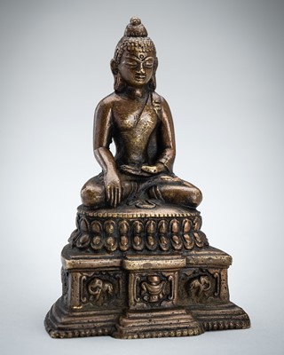 Lot 1555 - A BRONZE FIGURE OF BUDDHA SHAKYAMUNI, QING DYNASTY