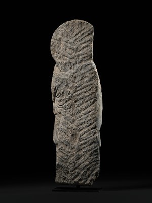 Lot 179 - A GRAY SCHIST FIGURE OF BUDDHA, ANCIENT REGION OF GANDHARA