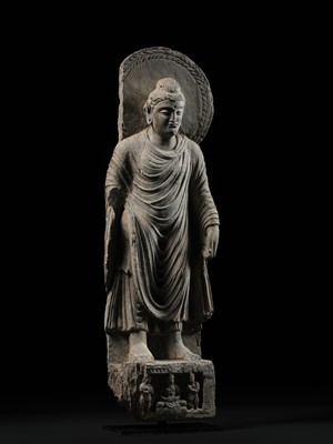 Lot 179 - A GRAY SCHIST FIGURE OF BUDDHA, ANCIENT REGION OF GANDHARA