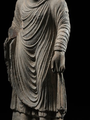 Lot 179 - A GRAY SCHIST FIGURE OF BUDDHA, ANCIENT REGION OF GANDHARA